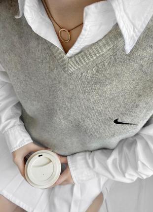 Вінтажна вовняна безрукавка від nike, оригінал