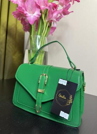 Ярко зеленая сумка