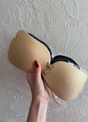 Силіконовий бюстгальтер невидимка fly bra метелик без бретелів з ефектом рush up у розмірі с (чорний та бежевий)