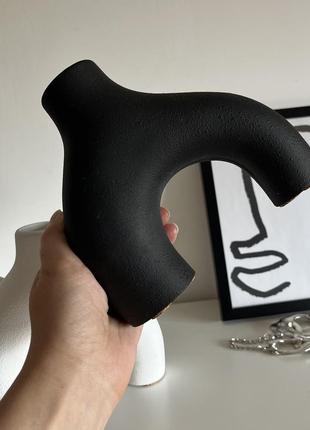 Ваза гипсовая декоративная белая и черная