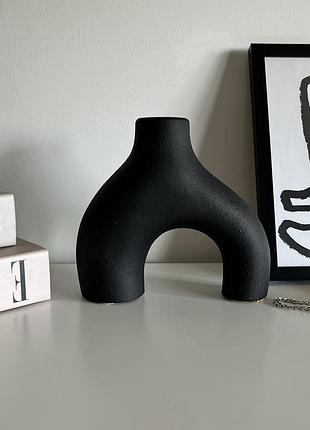 Ваза гипсовая декоративная белая и черная