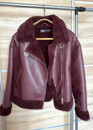 Бордова дубленка zara