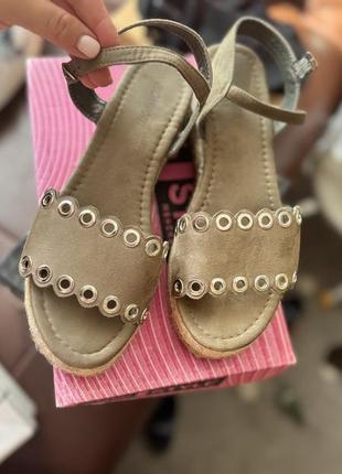 Сандалі 👡 40р хакі 🤎 buonarotti