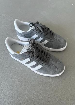 Кроссовки adidas