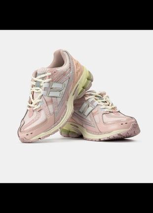 New balance 1906 pink beige