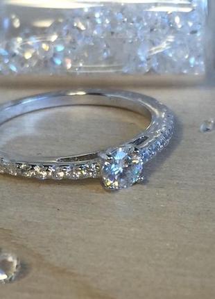 Серебряная кольца с бриллиантом moissanite 0.3ct
