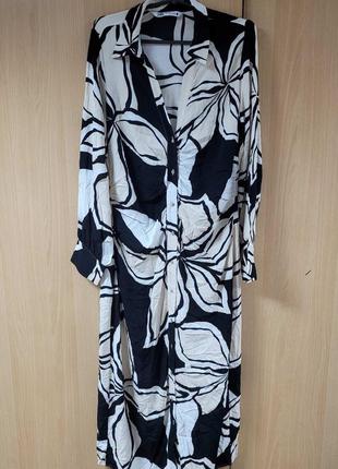 Длинное вискозное платье-халат.