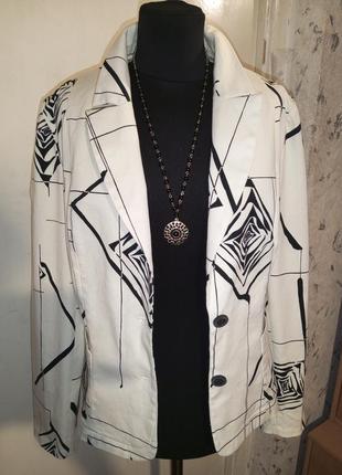 Натуральний,супер-стрейч,вкорочений жакет-блейзер з кишенями,великого розміру,словенія