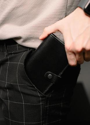 Мужской черный портмоне, кошелек из натуральной гладкой кожи на кнопке.5 фото