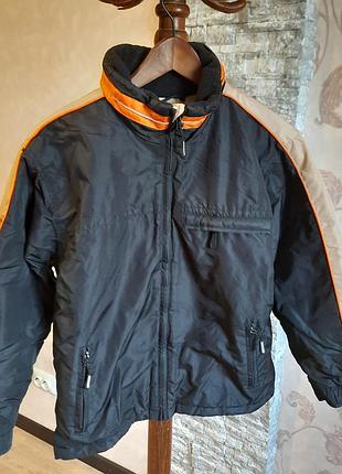 Куртка тепла на хлопчика 134-140 см.