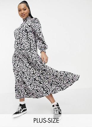 Невероятное платье в цветочный принт большого 26 размера