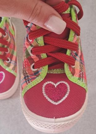 Детские кеды польша, детские кеды для девочки, летние кеды яркие с сердечком, розовые...