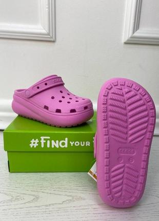 Crocs classic cutie clog taffy pink кроксы детские на платформе клоги детские3 фото