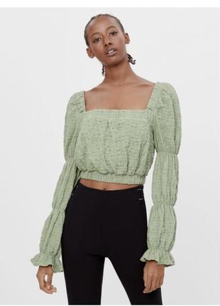 Топ з рукавами