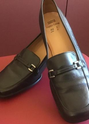 Marks & spencer кожаные туфли лоферы на каблуке с квадратным носком, р.40,5-418 фото
