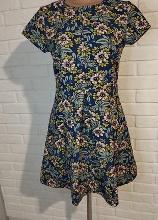 Гарна квіткова сукня, s.