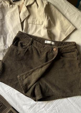 Вельветові спідниця-шорти кольору хакі від zara