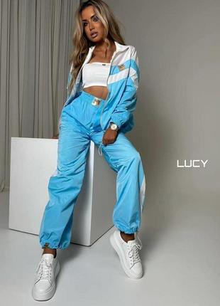 Класний повсякденний спортивний костюм