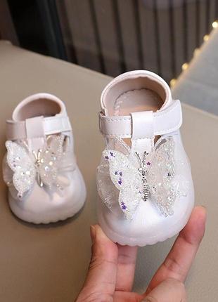 Детские туфли на малышей