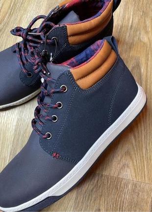 Кроссовки, полуботинки на мальчика, размер 29.