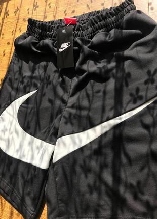 Шорти nike big swoosh, найк біг свуш3 фото