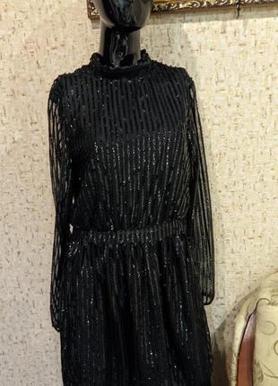Шикарное мини платье декорироное пайетками4 фото