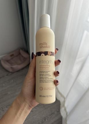Шампунь milk shake integrity