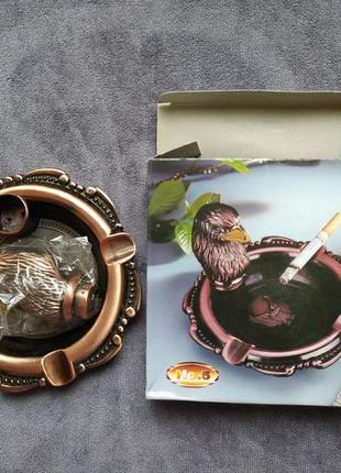 Попільничка з запальничкою металева вінтажна