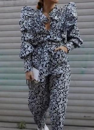 Шикарний комбінезон в квітковий принт від zara