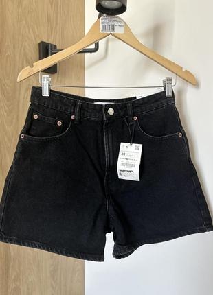 Стильные черные джинсовые шорты от zara
