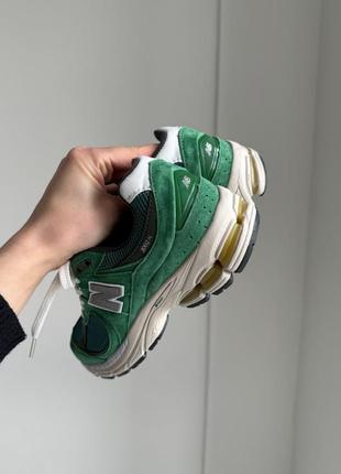 Нью белес кроссовки зеленые new balance 2002r "forest green"6 фото