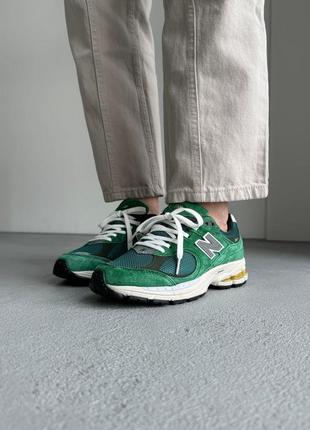 Нью белес кроссовки зеленые new balance 2002r "forest green"10 фото