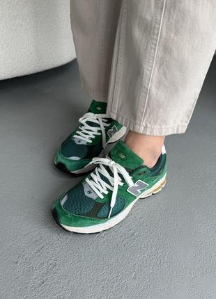 Нью белес кроссовки зеленые new balance 2002r "forest green"8 фото