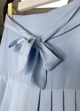 Голубая теннисная мини-юбка (шорты) бренда na-kd7 фото