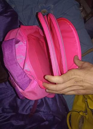 Яскравий рюкзак для дівчики2 фото
