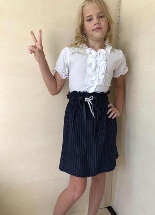 Школьный костюм для девочки белая блузка корткий рукав юбка синяя плиссе 116 122 128 134 140