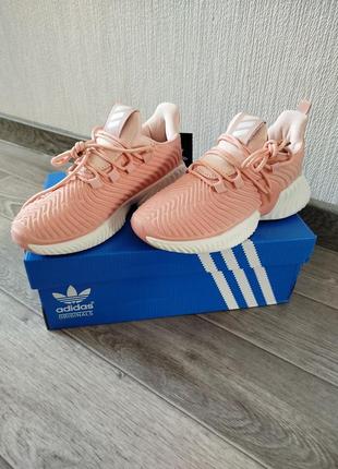 Жіночі кросівки adidas
