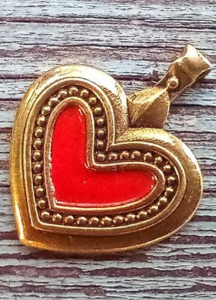 Латунний кулон серце з червоною емаллю