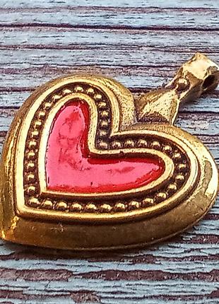 Латунний кулон серце з червоною емаллю