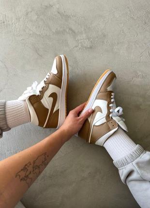 Кроссовки nike air jordan retro 1 beige premium4 фото