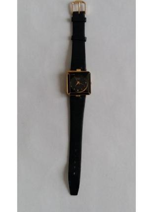 Часы наручные image