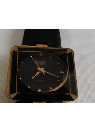 Часы наручные image