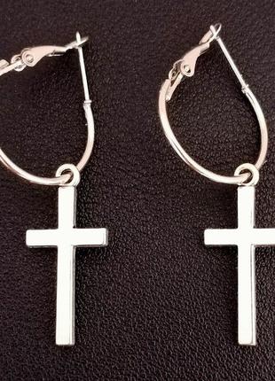 Сріблясті сережки з хрестами