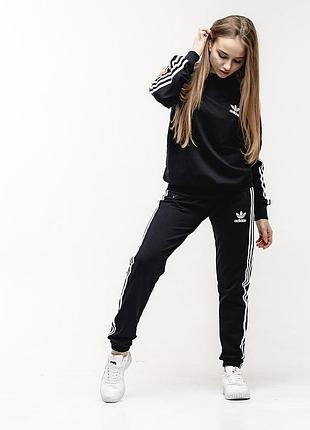 Спортивний костюм adidas