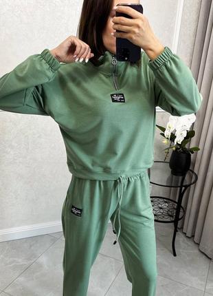 Костюм из оверсайз-свитшота и джоггеров4 фото