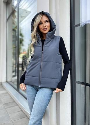Женская дутая жилетка с капюшоном серая (размеры 42, 44, 46, 48)