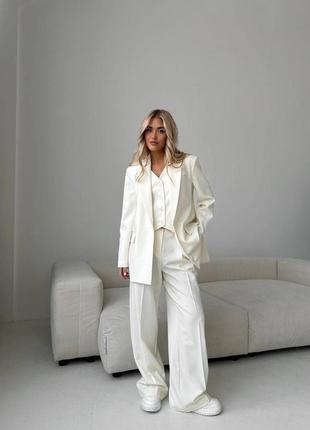 Костюм тройка