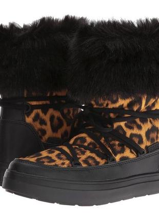 Crocs women's lodge point snow boot размер w7 оригинал