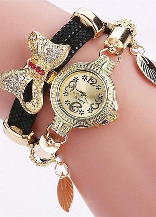 Багатошаровий кварцовий годинник