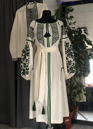 Вышитое платье